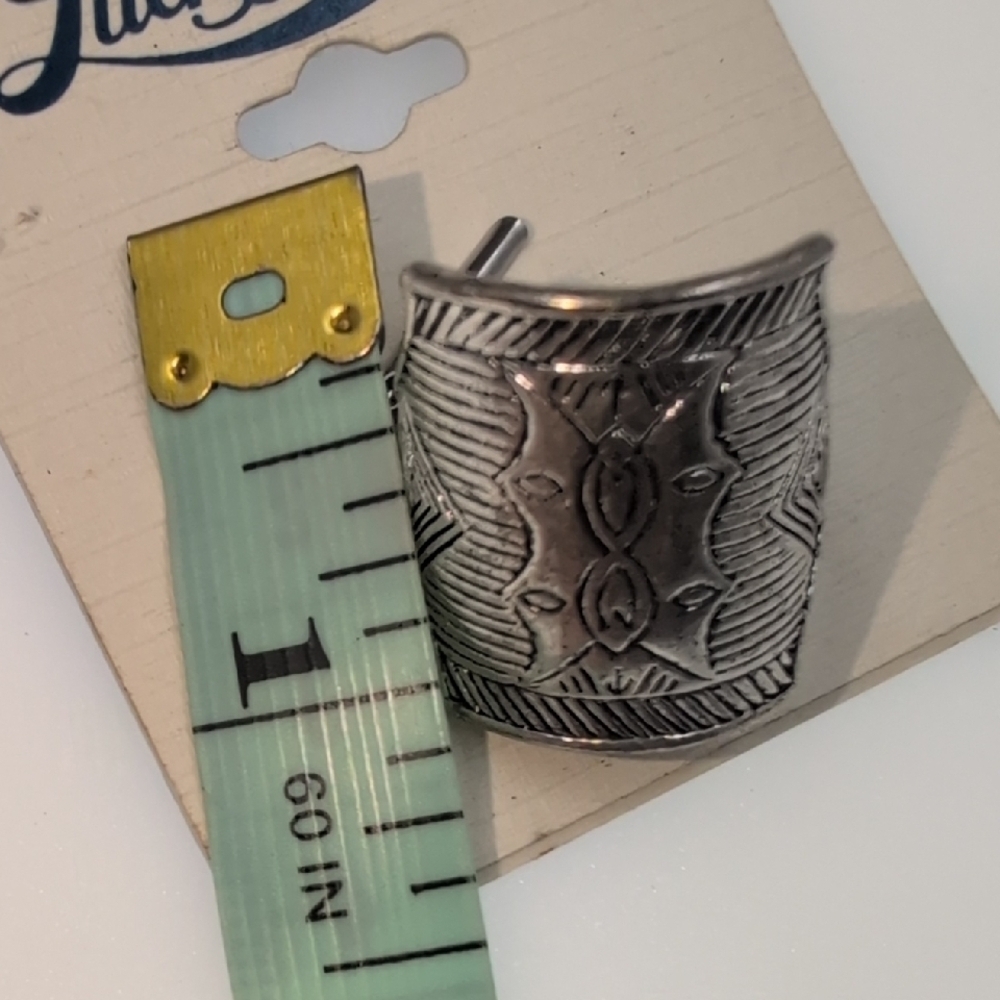 Lucky Brand Intricate Silver Ring - Picture 7 of 8